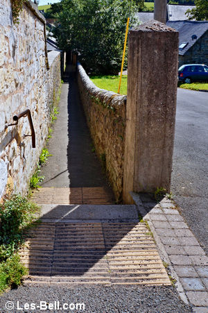 Footpath down to the High Street