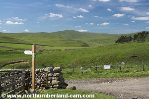 Signpost to Alnhammoor.