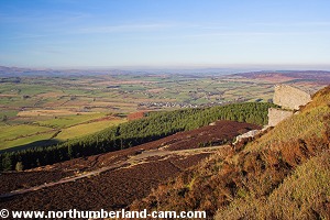 View around the edge of Simonside Crags from the top of the path down.